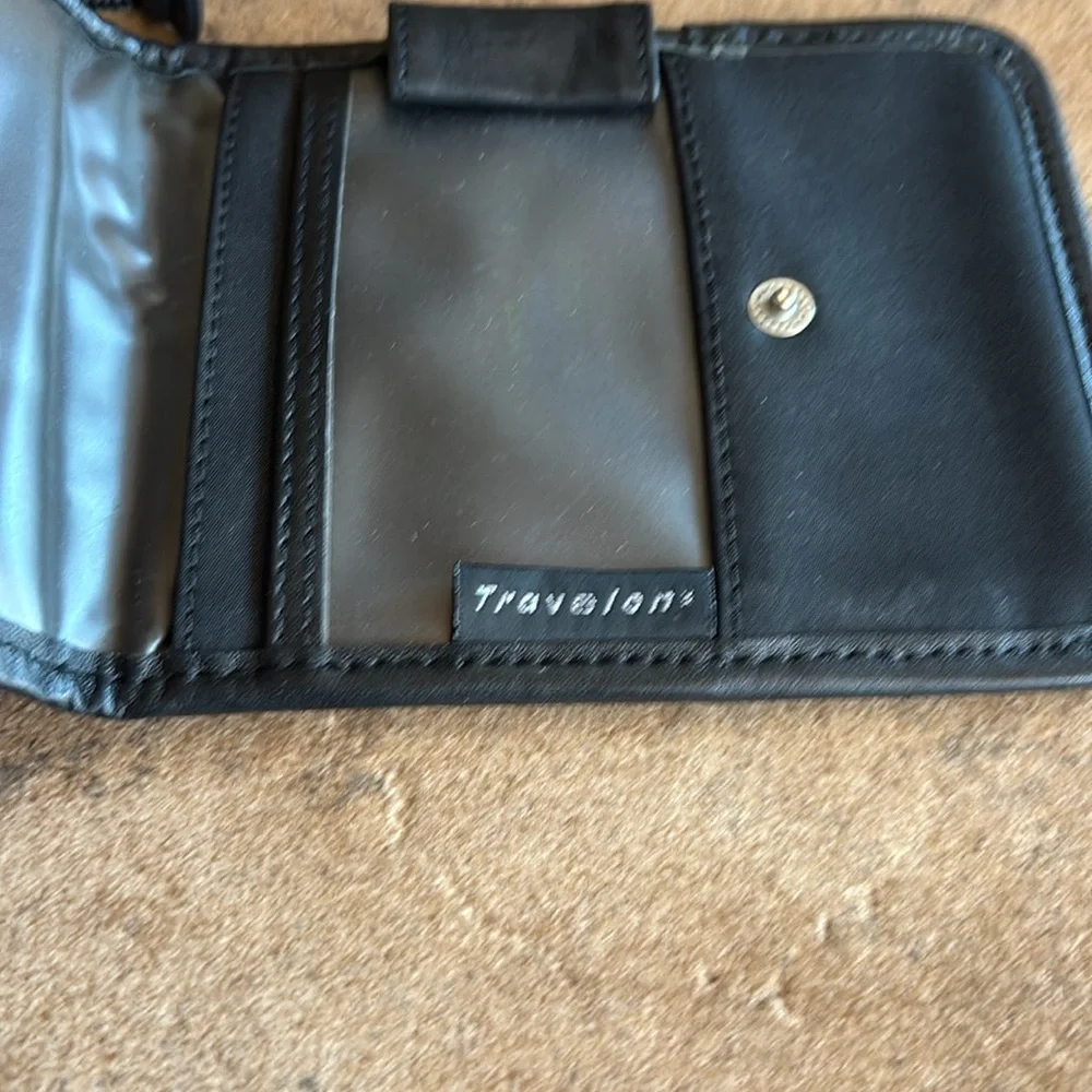 Travelon | Black Slick Travel Bag | Wallet | Men’s on the go sling | Event Slim